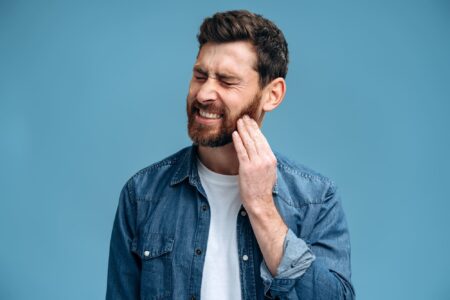 Escovar os Dentes no Jeito Certo: 6 Passos Para Evitar Cáries e Canal”